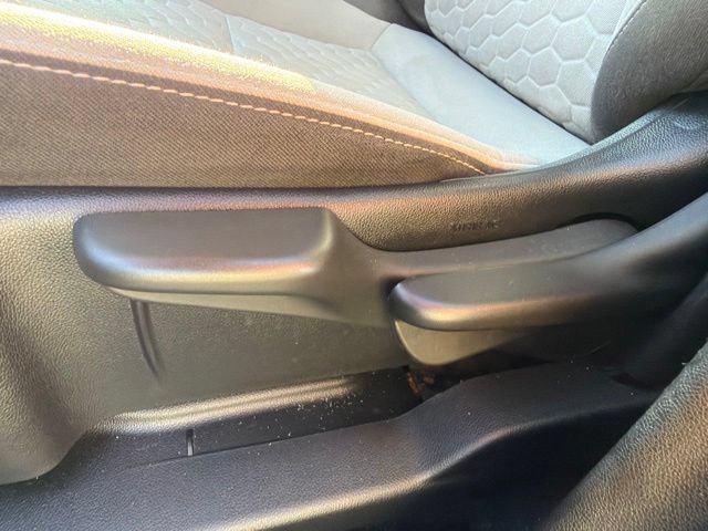 Used 2020 Chevrolet Equinox LS FWD image 24