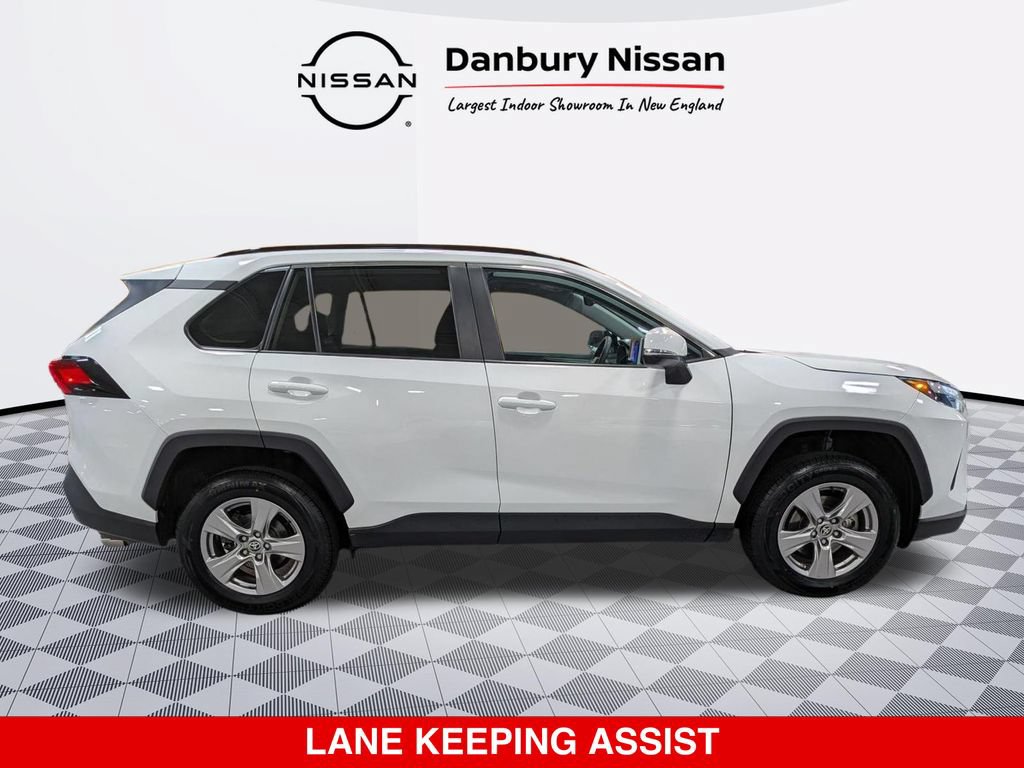 Used 2023 Toyota RAV4 XLE AWD/4WD image 2