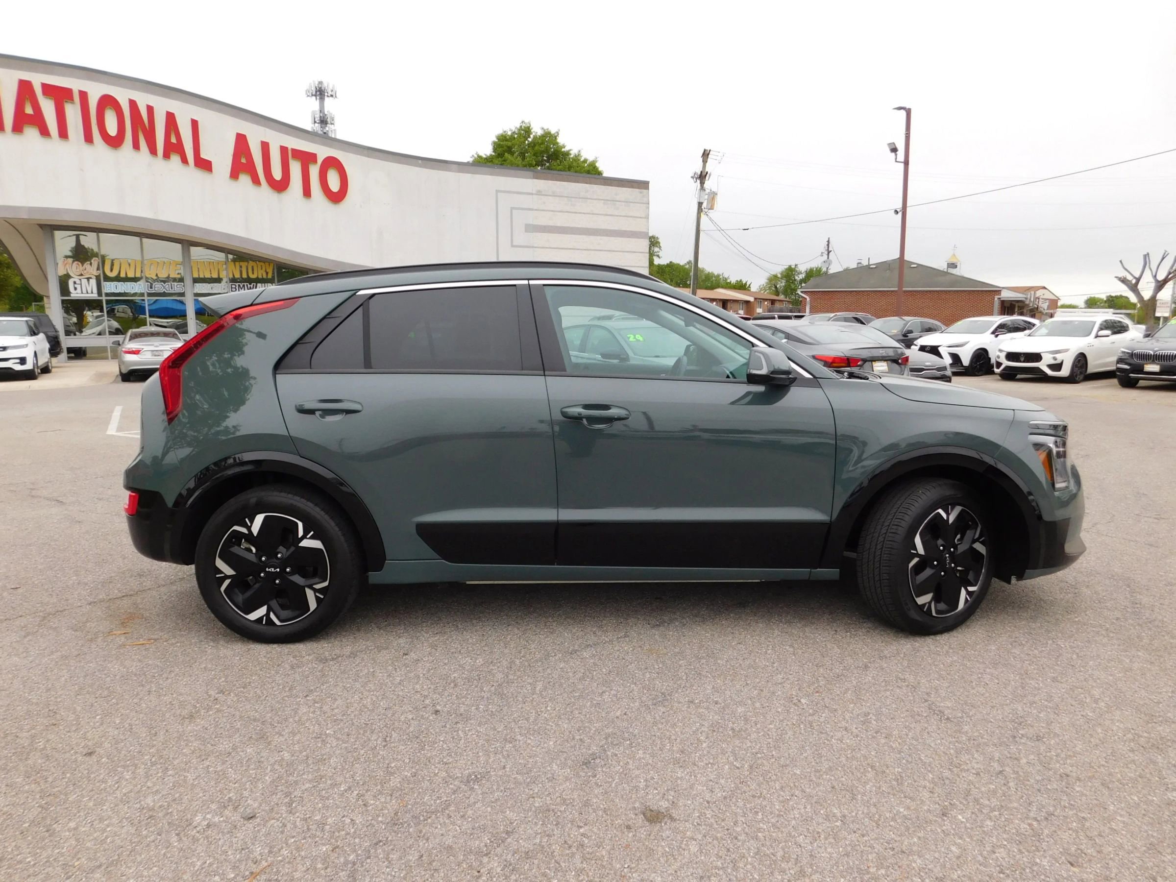 Used 2023 Kia Niro Wind FWD image 4
