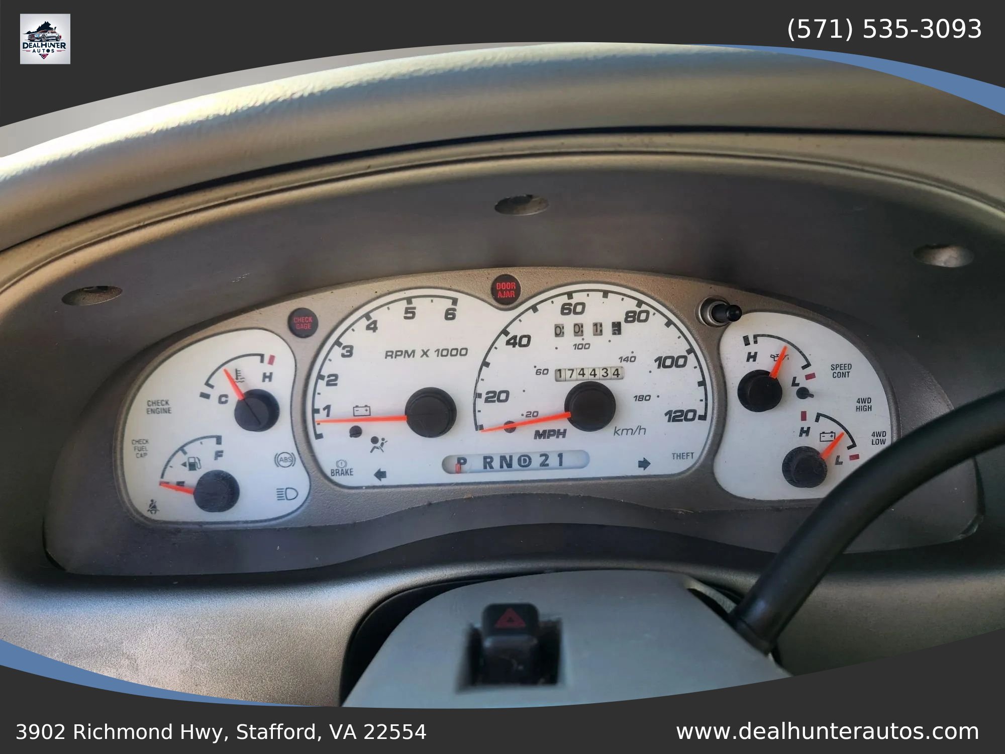 Used 2003 Ford Explorer Sport Trac XLS AWD/4WD image 32