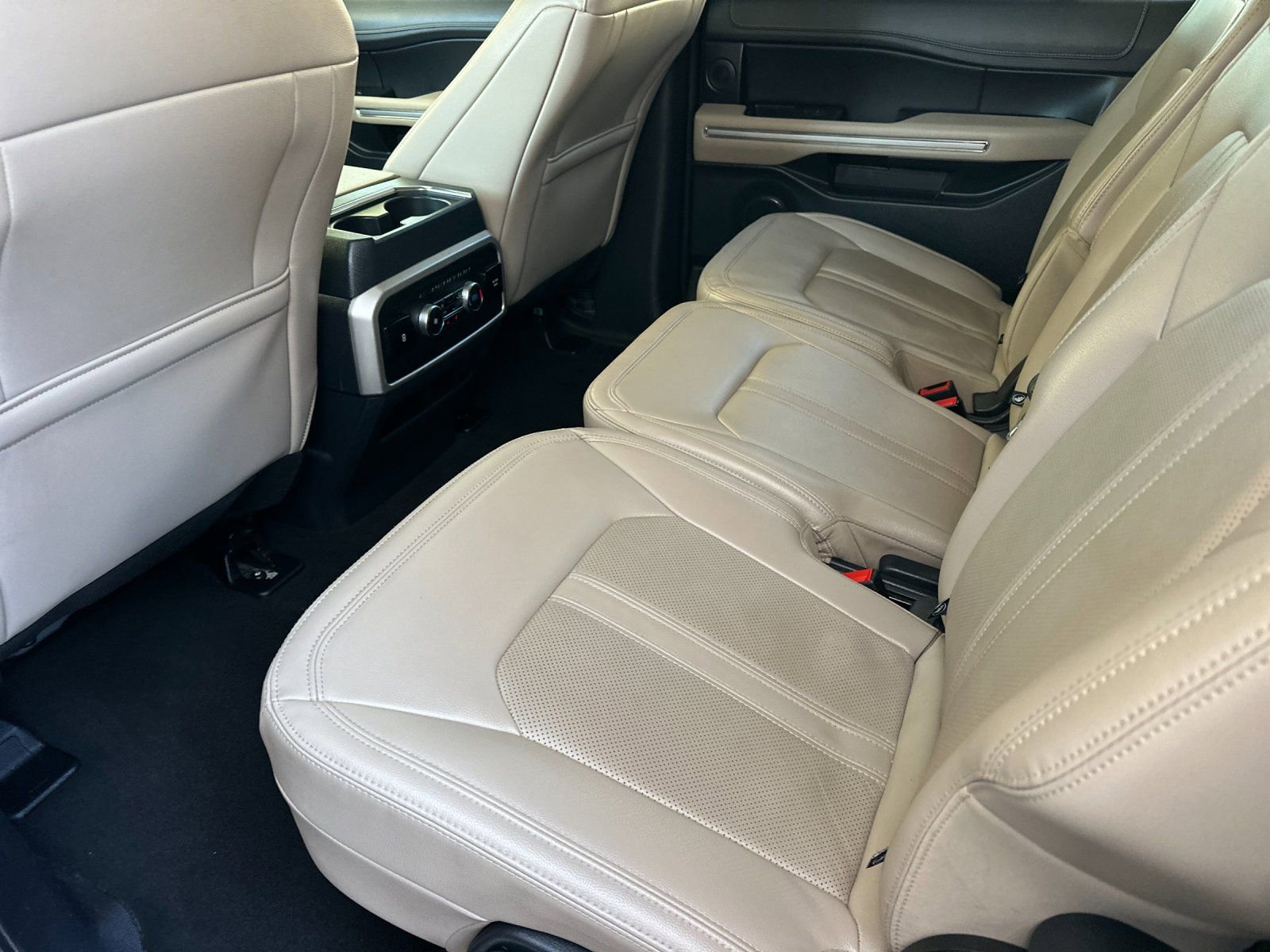 Used 2024 Ford Expedition Max Limited image 14