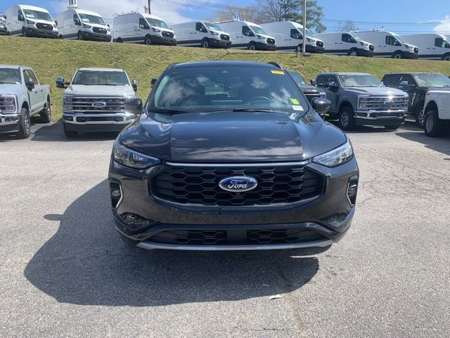 Certified 2023 Ford Escape ST-Line Elite w/ Premium Technology Package AWD/4WD image 3