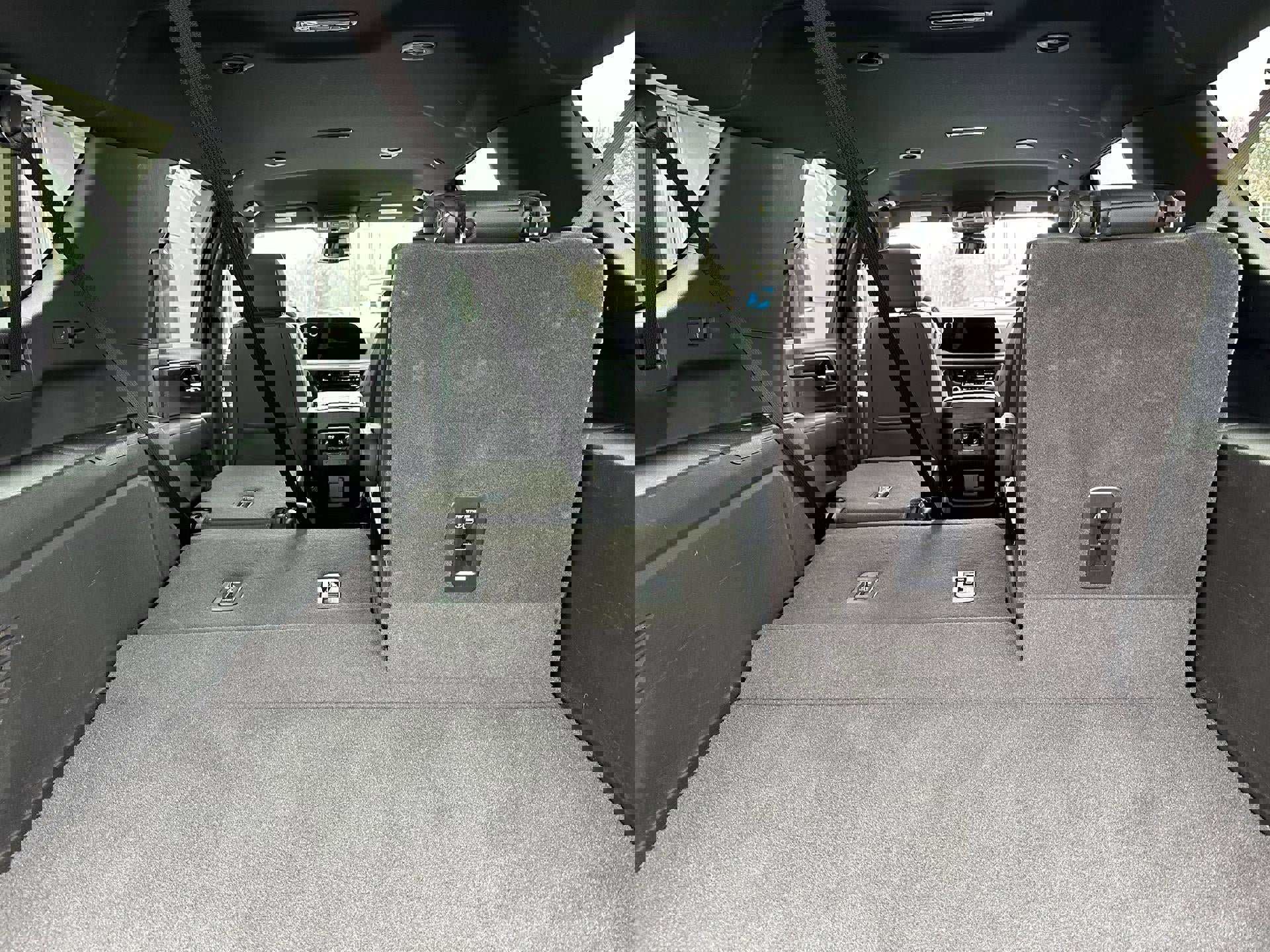 Certified 2025 Chevrolet Suburban Premier image 55