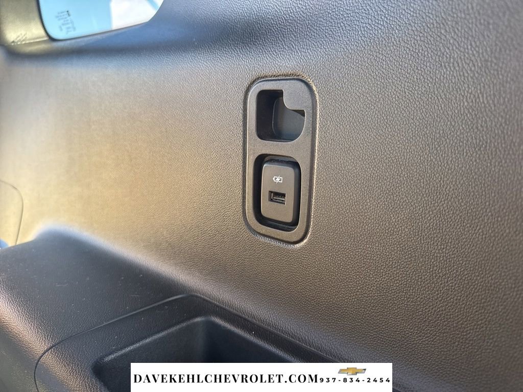 Used 2023 Chevrolet Traverse Premier AWD/4WD image 40