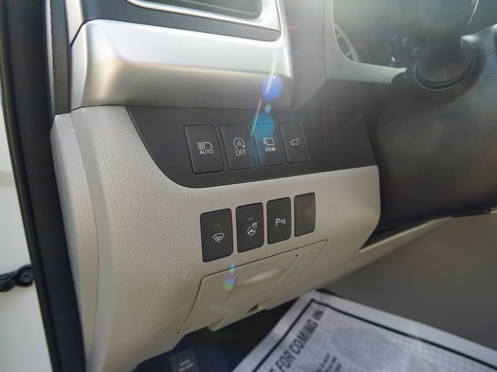 Used 2018 Toyota Highlander Limited Platinum image 21