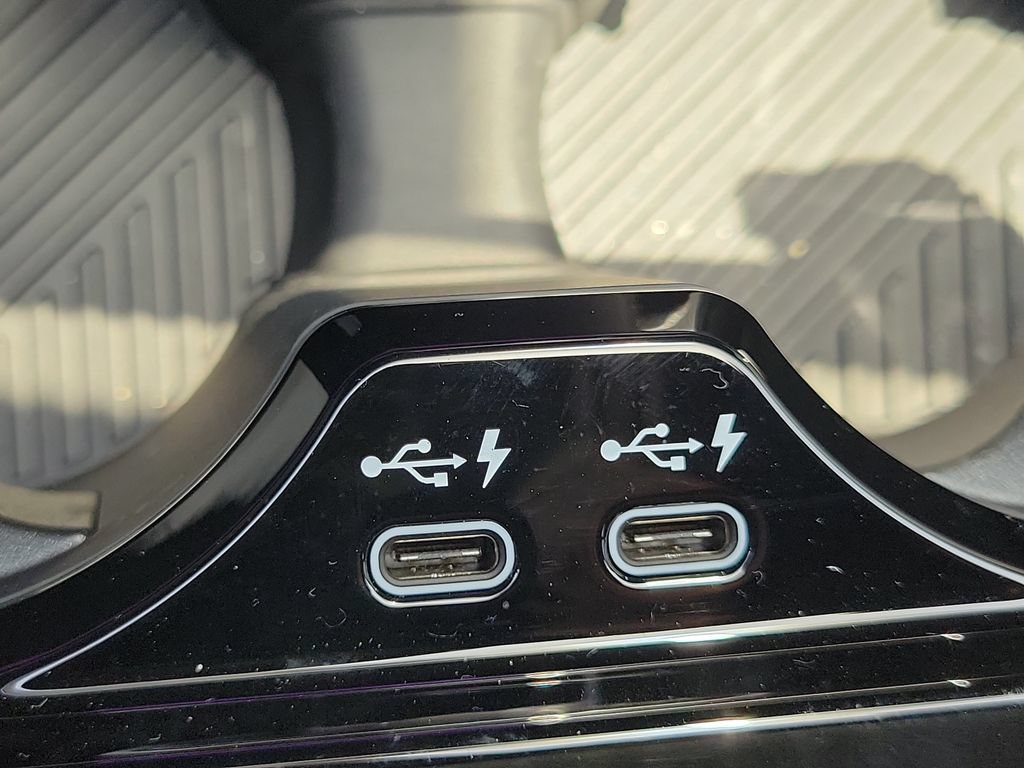 Used 2026 BMW M5 w/ Carbon Package AWD/4WD image 32