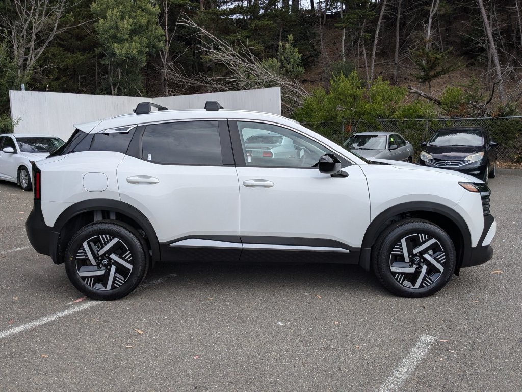 New 2026 Nissan Kicks SV w/ Cold Weather Package FWD image 4