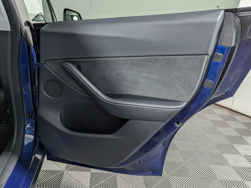 Used 2022 Tesla Model Y Performance AWD/4WD image 40