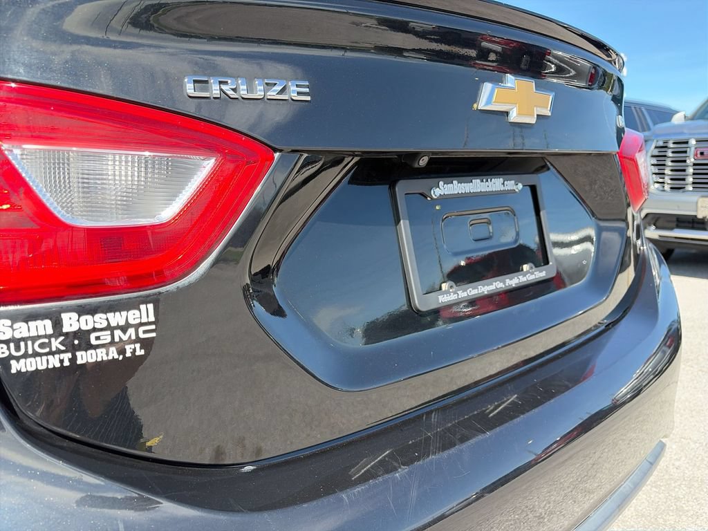 Used 2017 Chevrolet Cruze LT w/ Convenience Package FWD image 28