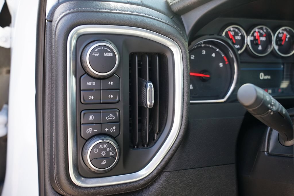 Used 2022 Chevrolet Silverado 2500 LTZ w/ Safety Package AWD/4WD image 15