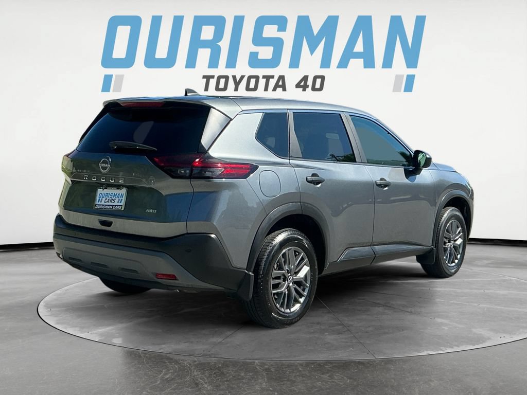 Used 2023 Nissan Rogue S AWD/4WD image 7