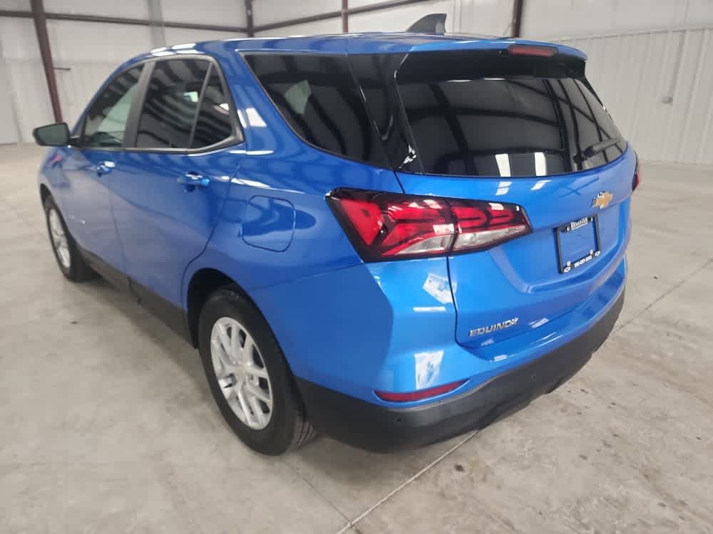Used 2024 Chevrolet Equinox LS w/ LS Convenience Package FWD image 3