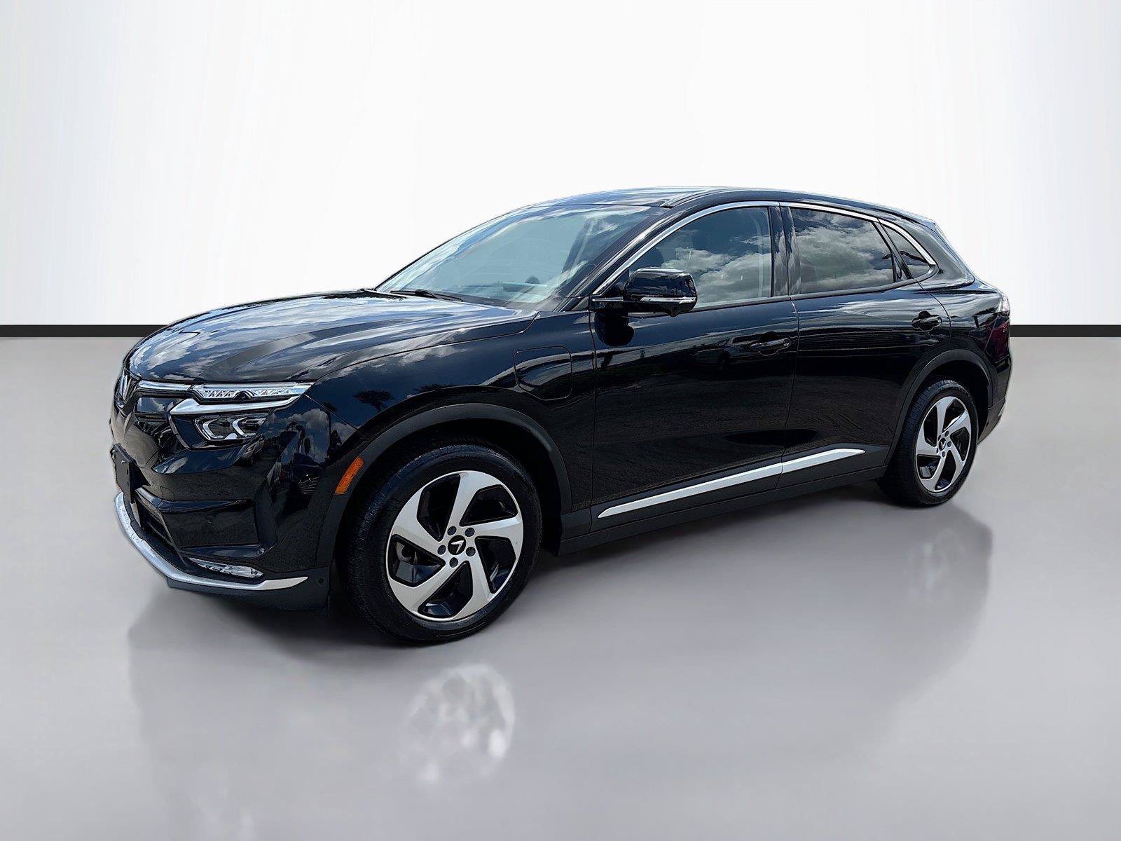 New 2025 VinFast VF 8 Eco AWD/4WD image 3