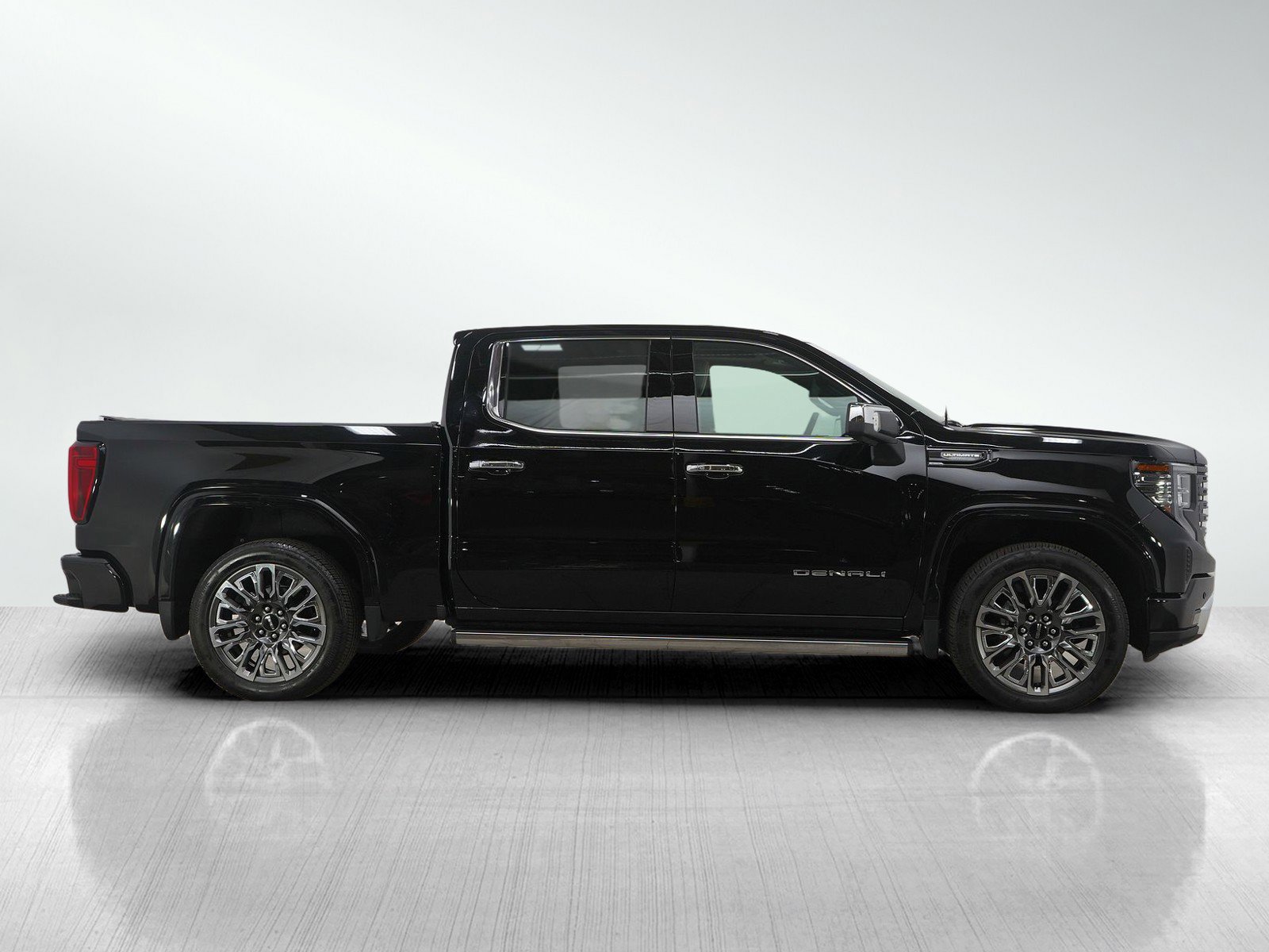 Used 2024 GMC Sierra 1500 Denali Ultimate image 6