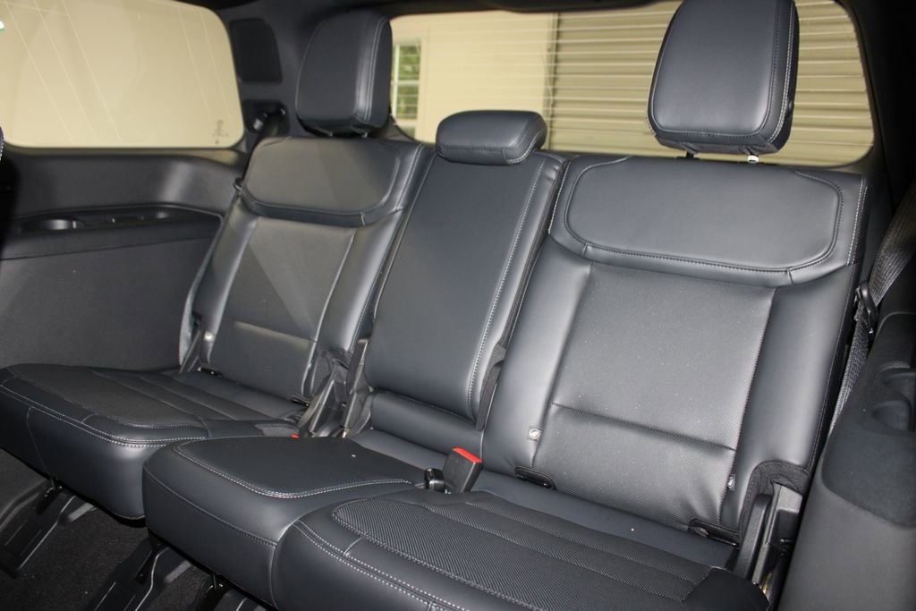 New 2025 Ford Expedition Platinum w/ Stealth Performance Package image 28