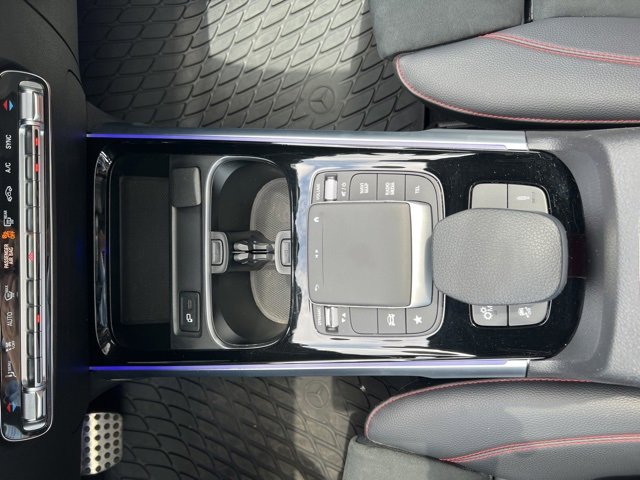 Used 2022 Mercedes-Benz GLB 35 AMG 4MATIC image 16