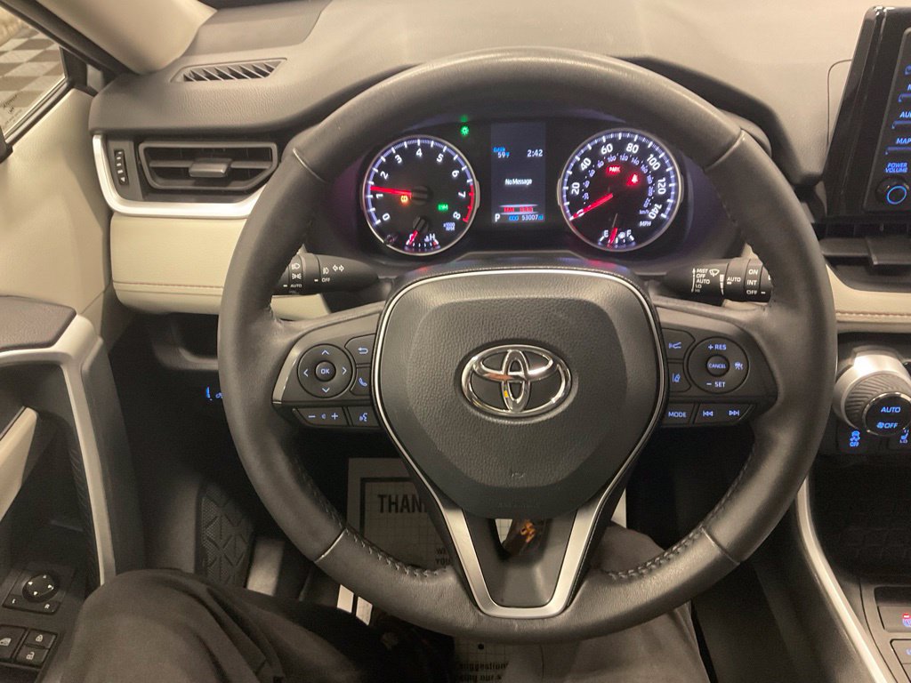 Used 2021 Toyota RAV4 XLE w/ XLE Grade Weather Package AWD/4WD image 15
