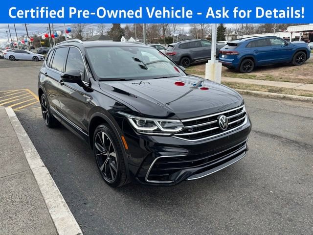 Certified 2024 Volkswagen Tiguan SEL R-Line image 2