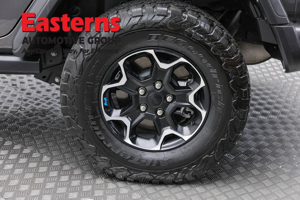 Used 2023 Jeep Wrangler Unlimited Rubicon 4xe w/ Cold Weather Group AWD/4WD image 8