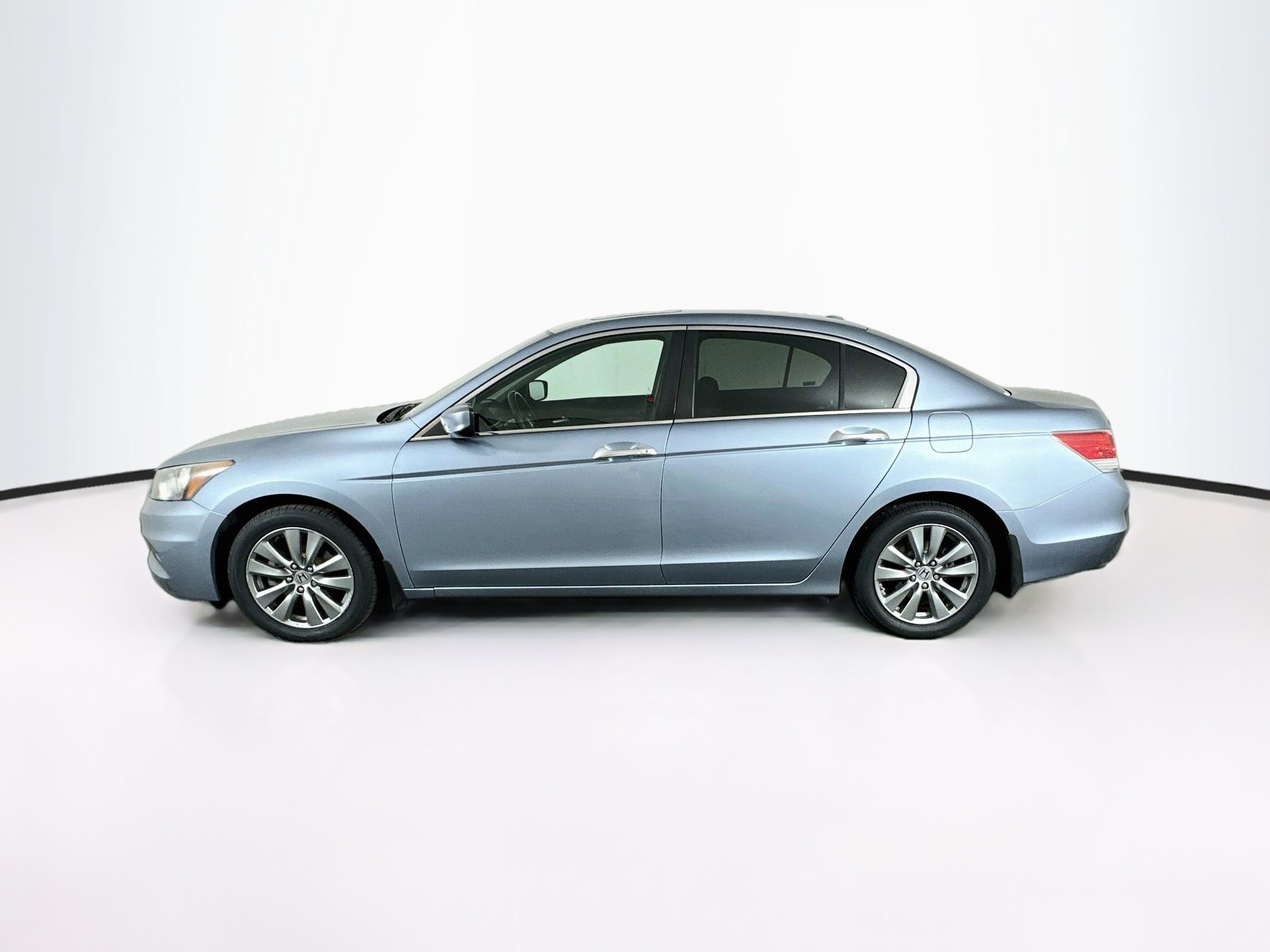 Used 2011 Honda Accord EX-L image 4