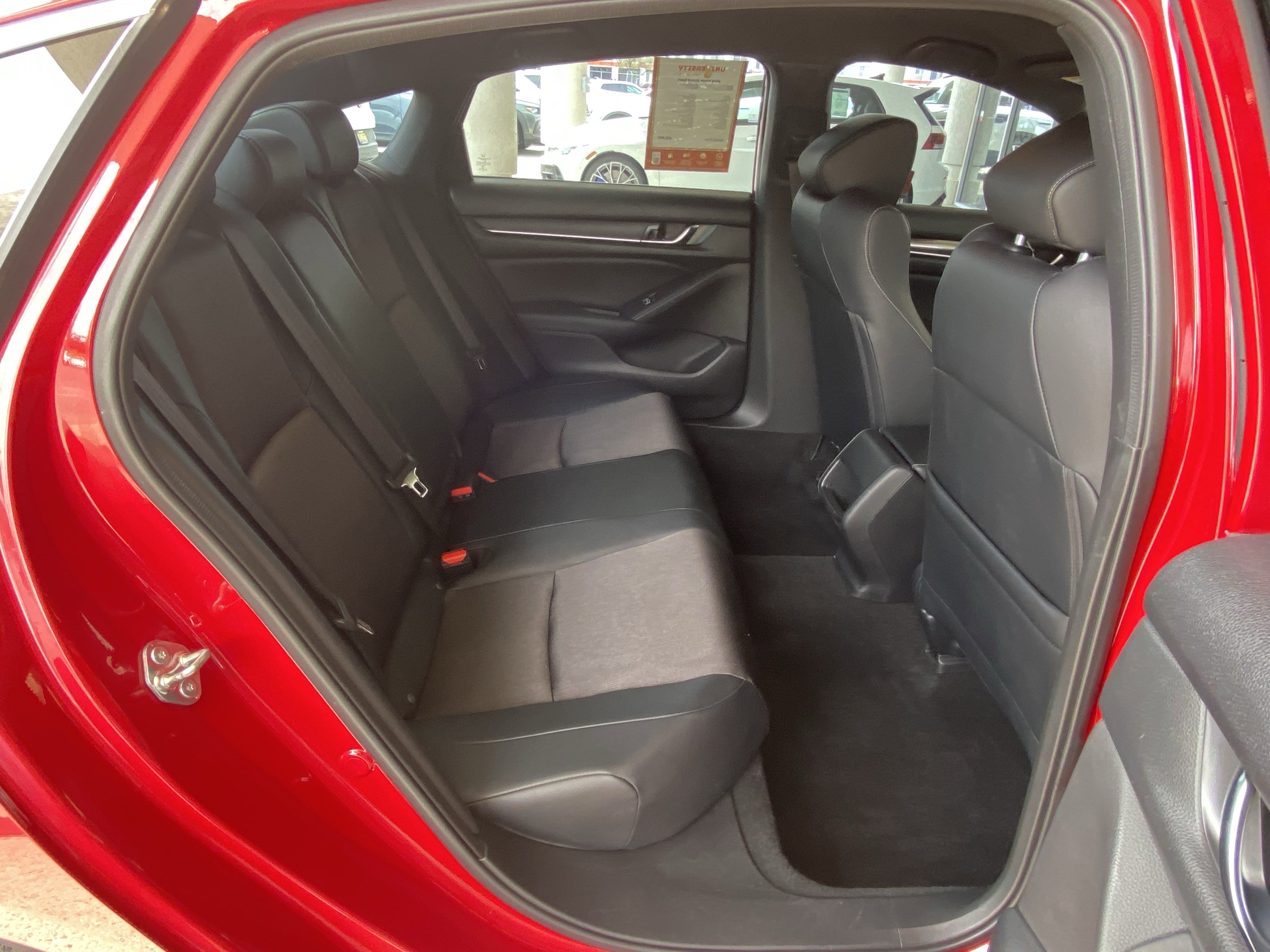 Used 2018 Honda Accord Sport image 33