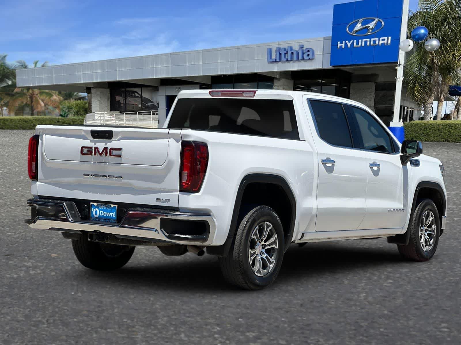 Used 2025 GMC Sierra 1500 SLT RWD image 3
