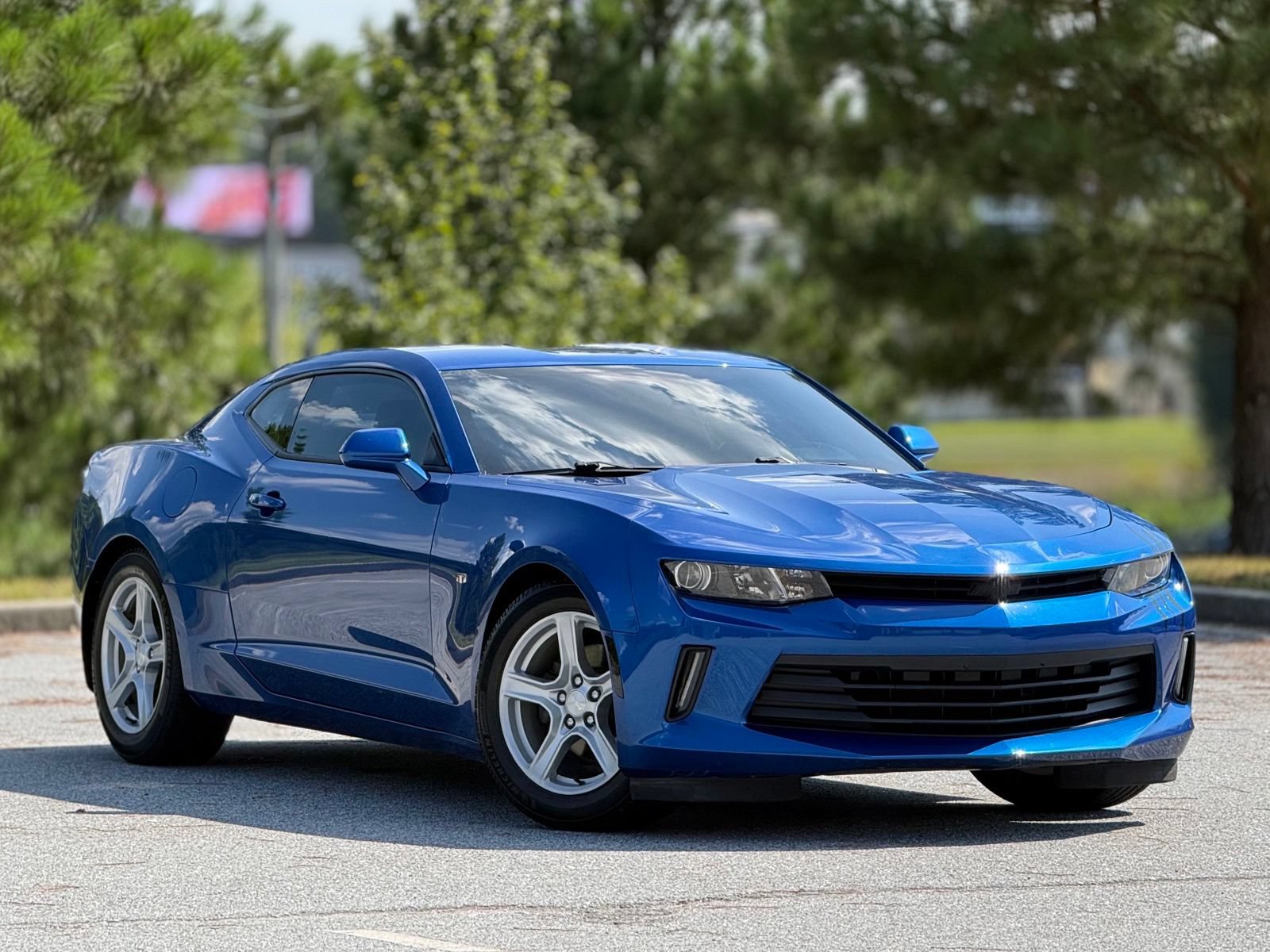 Used 2017 Chevrolet Camaro LT w/ Technology Package RWD image 13