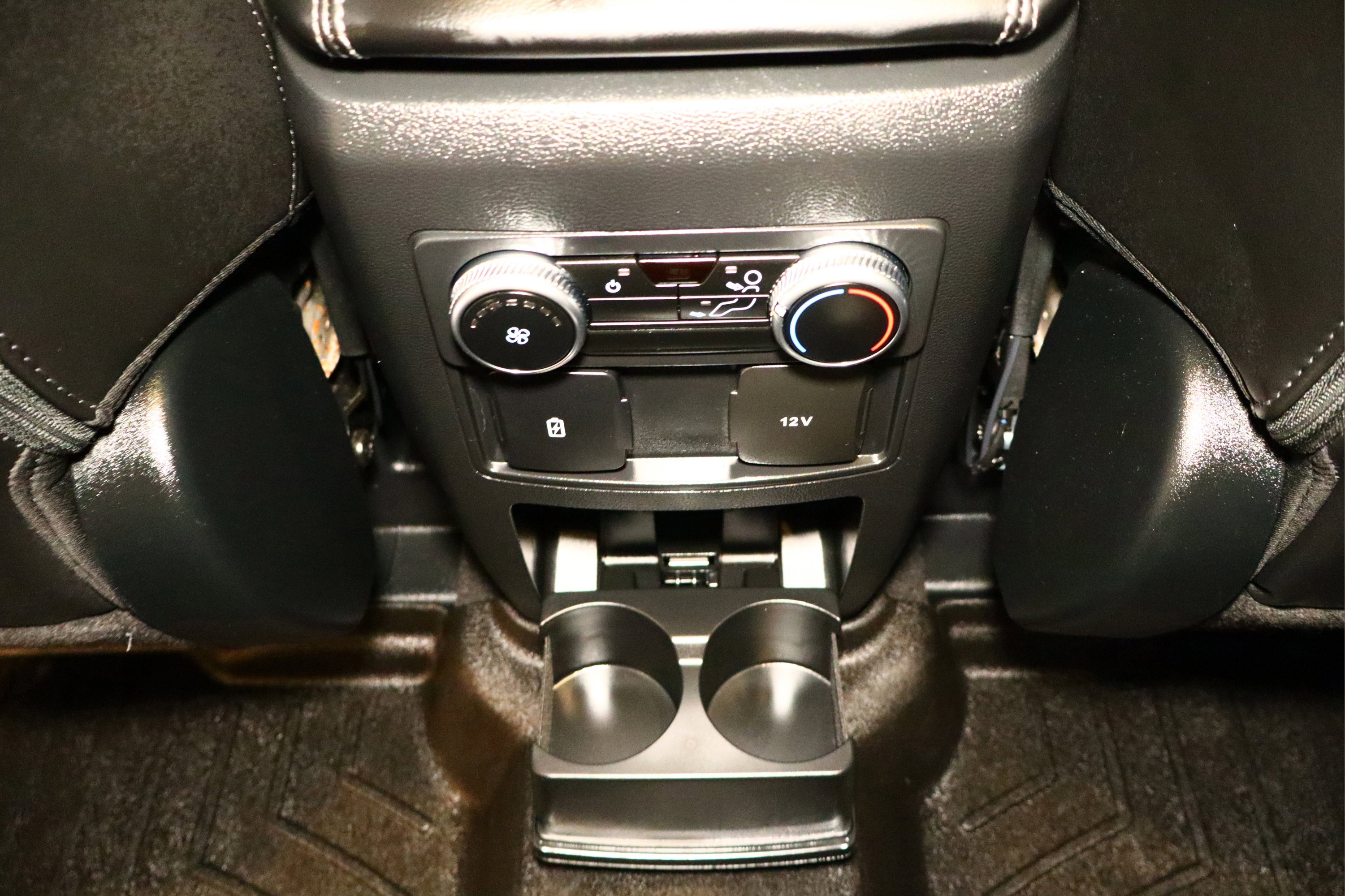 Used 2023 Ford Explorer XLT w/ Equipment Group 202A image 39