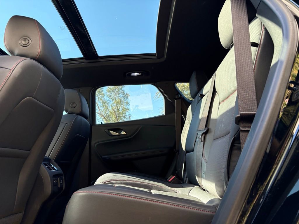 Used 2022 Chevrolet Blazer RS w/ Enhanced Convenience Package image 11