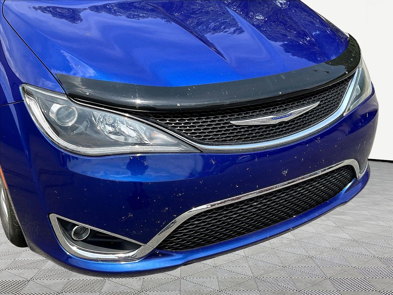 Used 2019 Chrysler Pacifica Touring Plus FWD image 33