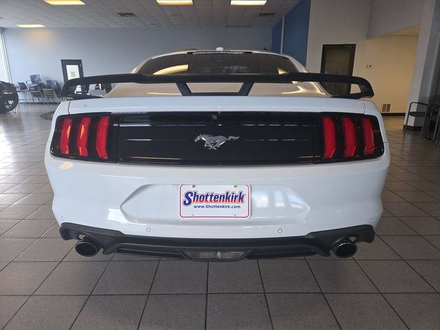 Used 2020 Ford Mustang Premium RWD image 7