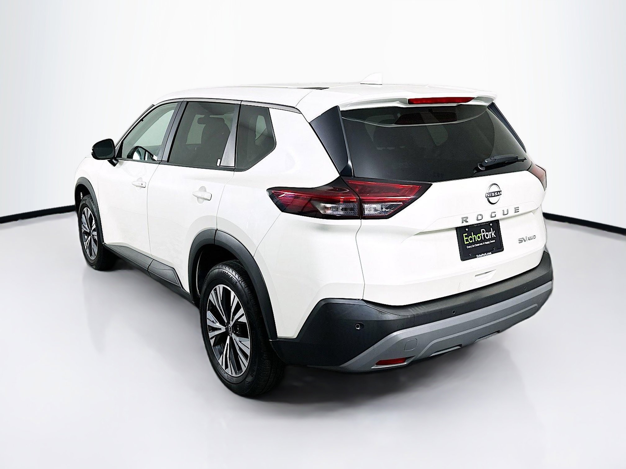 Used 2022 Nissan Rogue SV AWD/4WD image 5