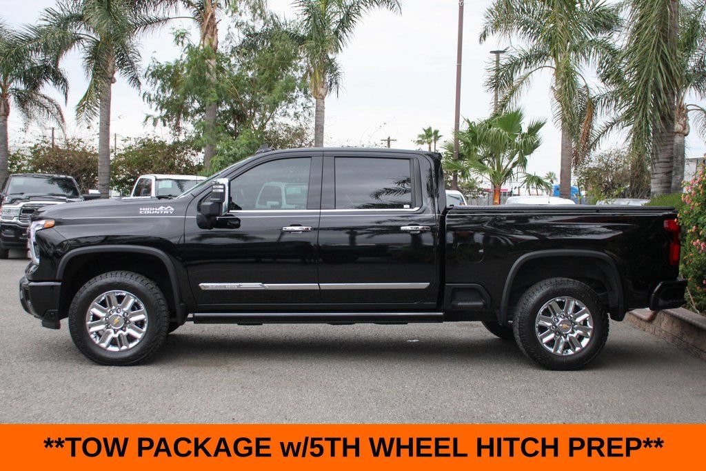 Used 2024 Chevrolet Silverado 2500 High Country w/ Technology Package AWD/4WD image 5