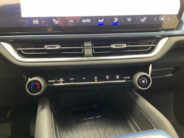 New 2026 Chevrolet Equinox EV LT image 6