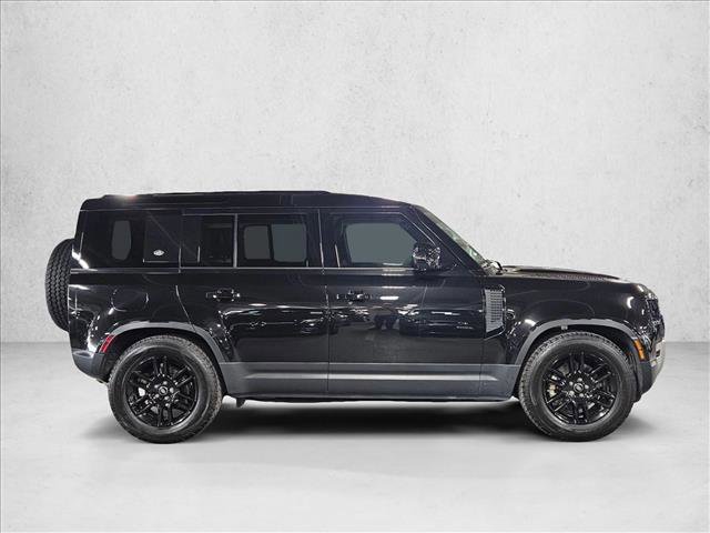 Used 2024 Land Rover Defender 110 S image 4