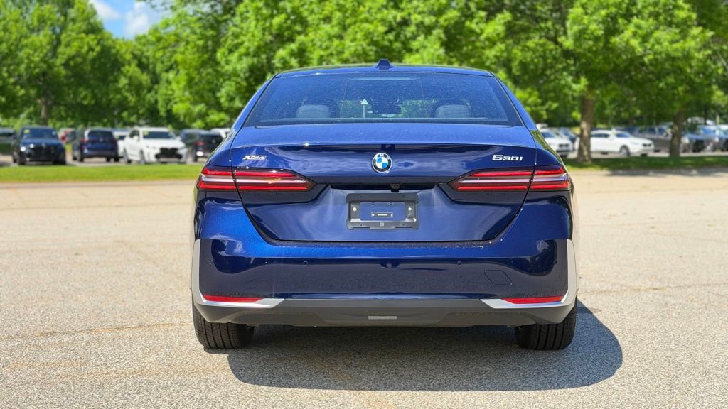 New 2027 BMW 530i xDrive w/ Premium Package AWD/4WD image 5