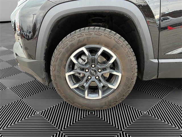 New 2026 Chevrolet Equinox ACTIV w/ Convenience Package III image 9