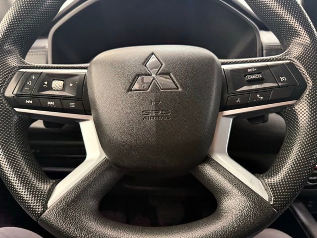 Used 2022 Mitsubishi Outlander ES image 37