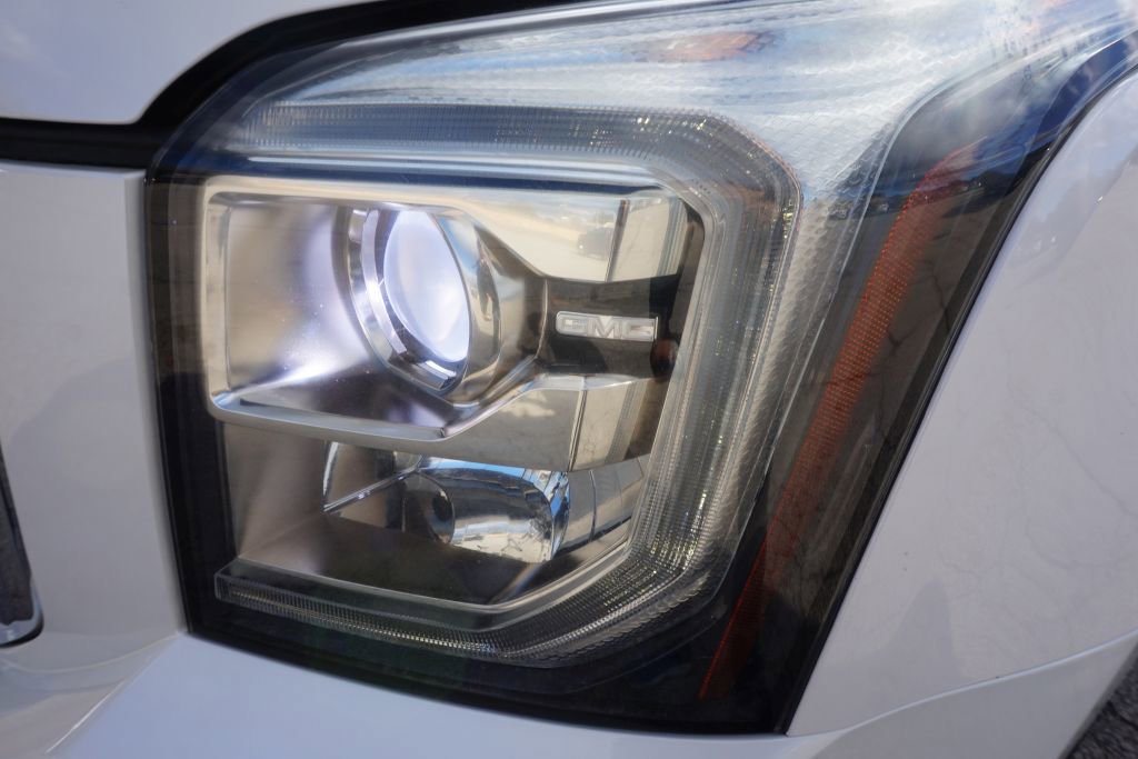 Used 2019 GMC Yukon XL Denali w/ Denali Ultimate Package RWD image 16