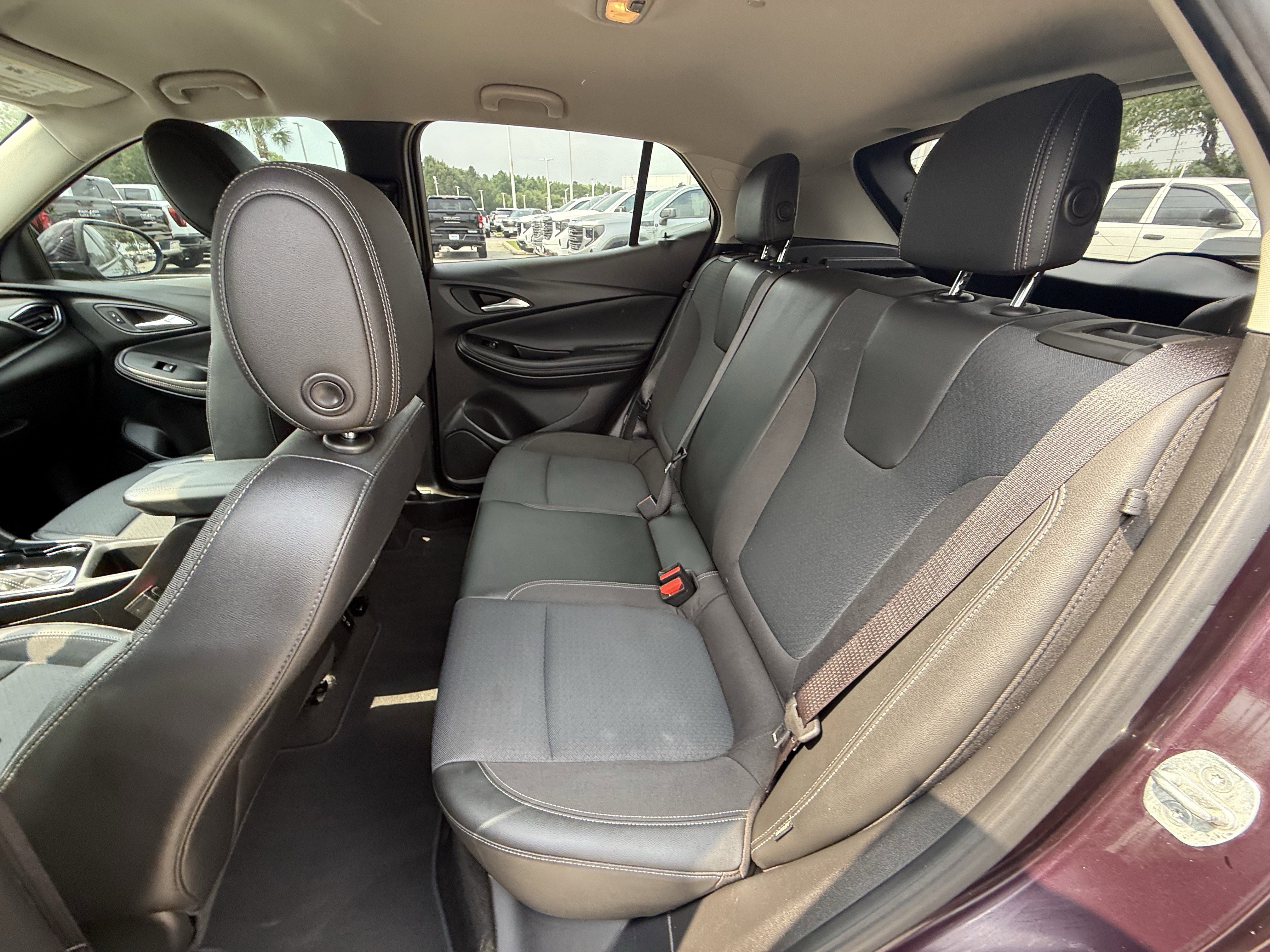 Used 2021 Buick Encore GX Preferred w/ Cold Weather Comfort Package FWD image 29