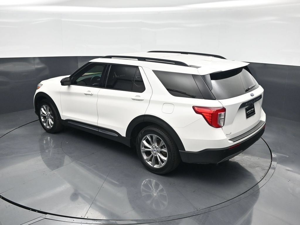 Certified 2021 Ford Explorer XLT w/ Equipment Group 202A RWD image 39