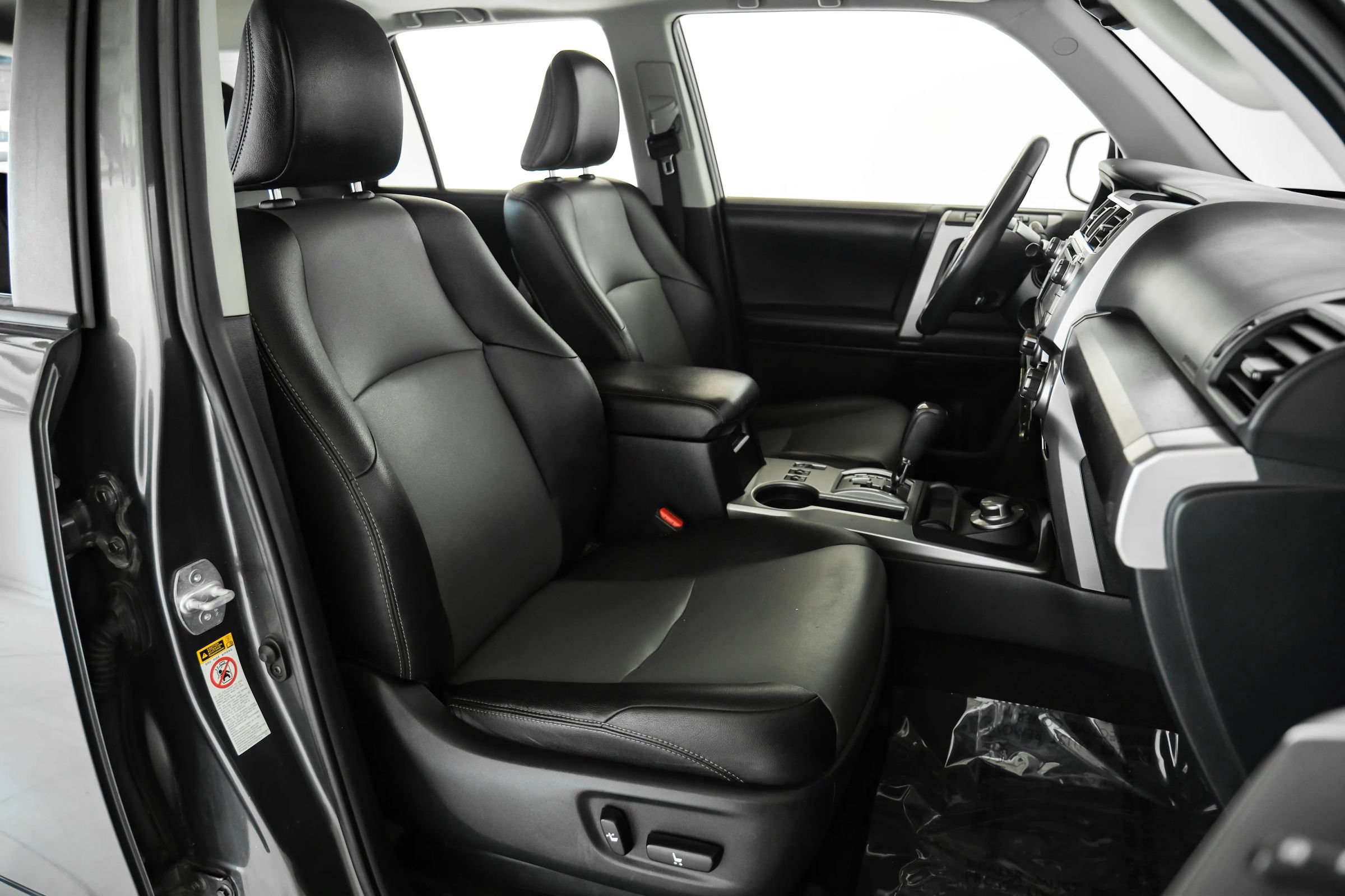Used 2018 Toyota 4Runner SR5 Premium AWD/4WD image 29