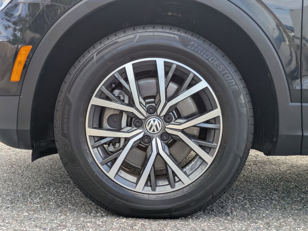 Used 2019 Volkswagen Tiguan SE w/ Panoramic Sunroof Package FWD image 10