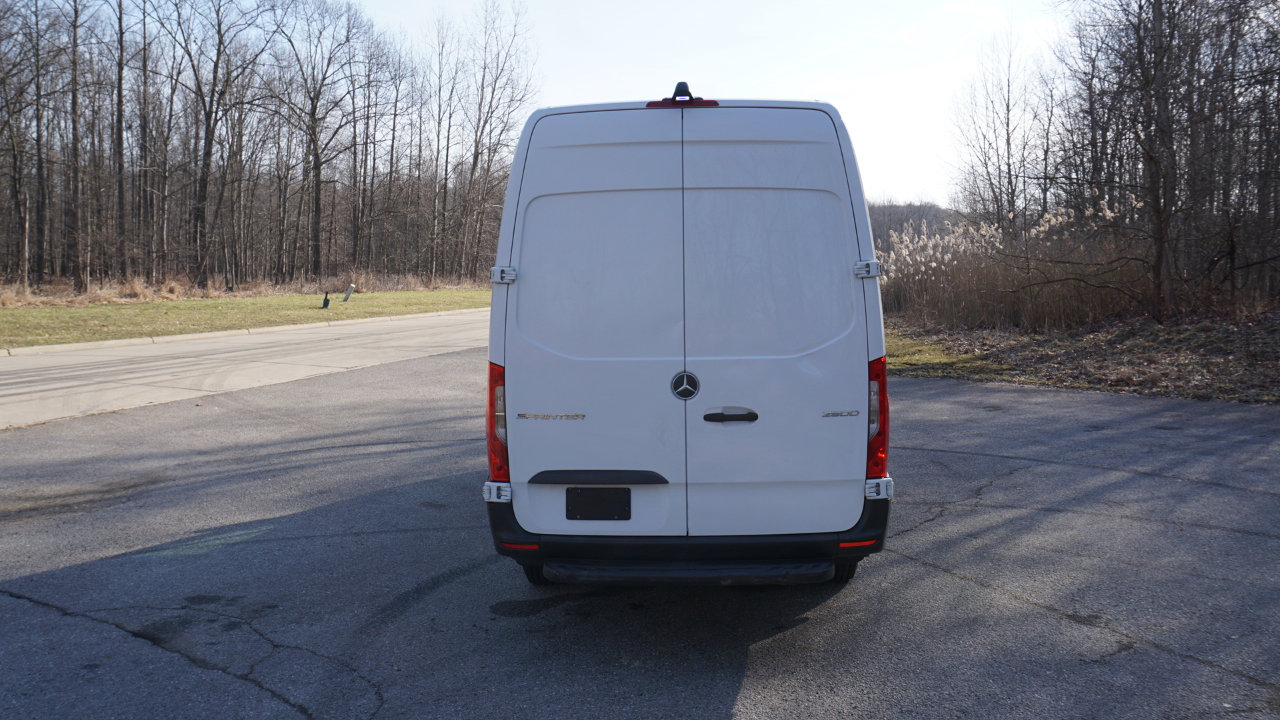 Used 2020 Mercedes-Benz Sprinter 2500 w/ Driver Convenience Package image 4