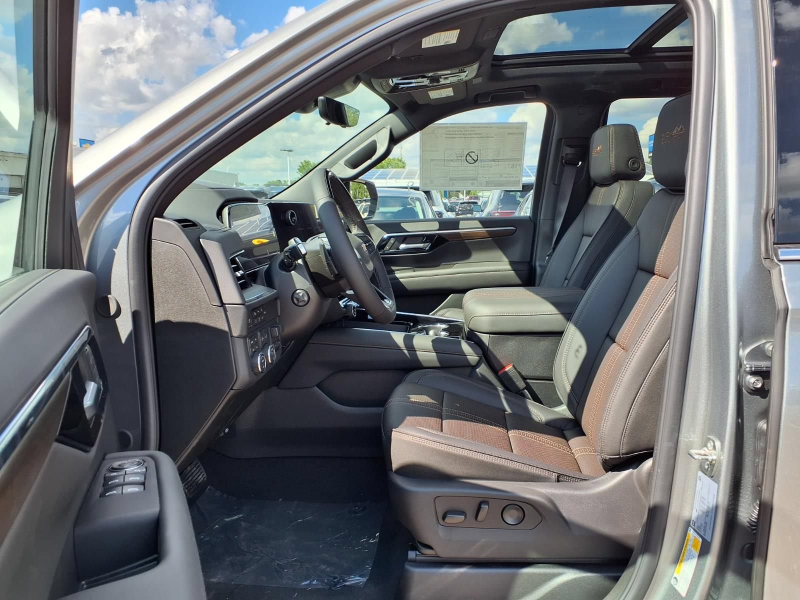 New 2026 Chevrolet Tahoe High Country AWD/4WD image 14