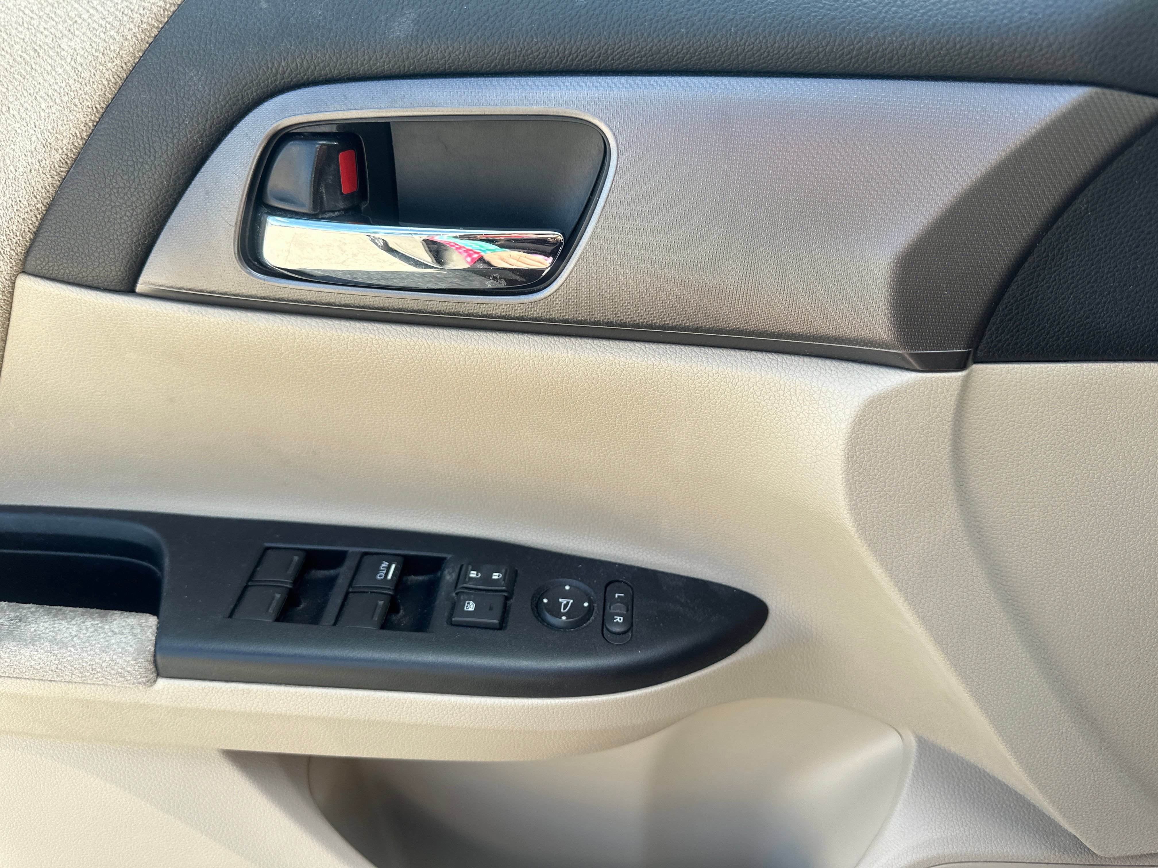 Used 2013 Honda Accord LX image 3