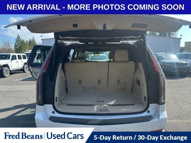 Used 2023 Cadillac Escalade Premium Luxury image 14