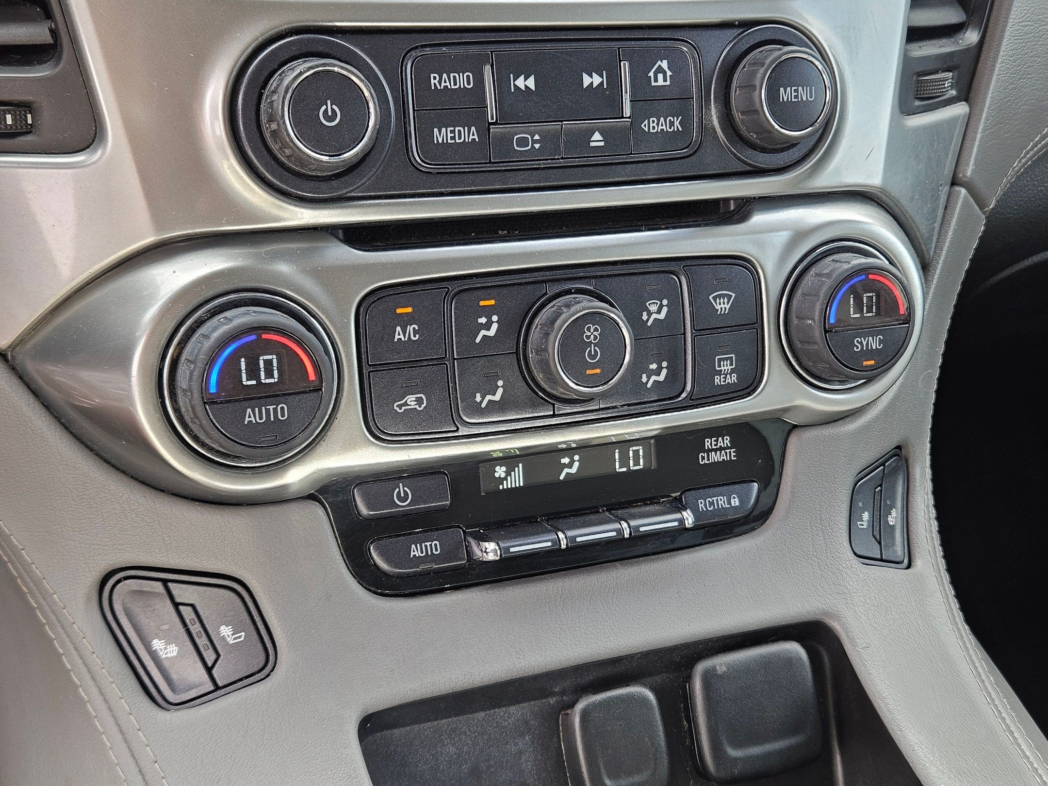 Used 2015 Chevrolet Suburban LT AWD/4WD image 25