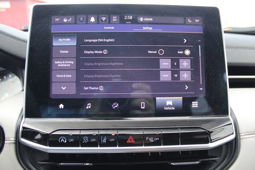 Used 2025 Jeep Compass Limited AWD/4WD image 30