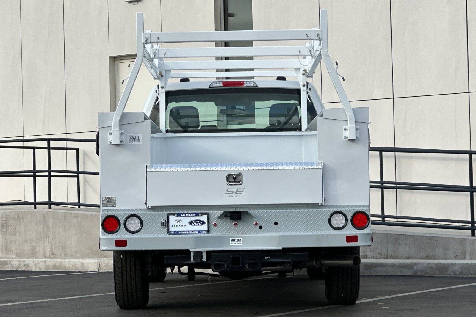 New 2026 Ford F250 XL w/ XL Chrome Package image 4